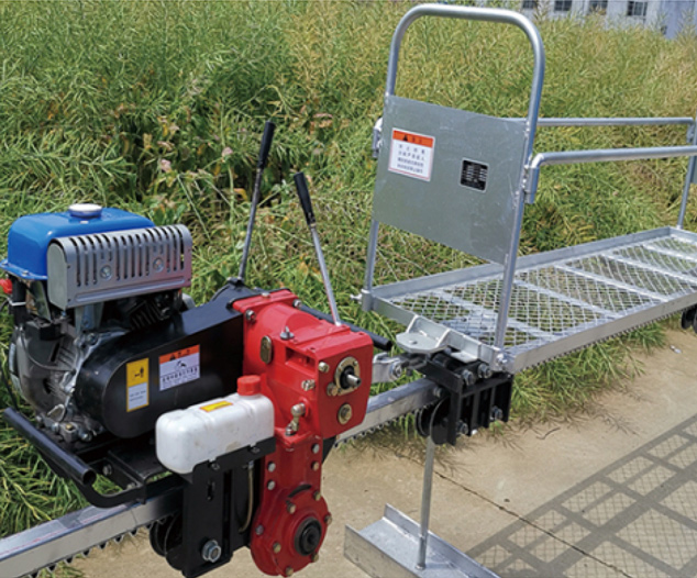 ⼭地轨道运输机